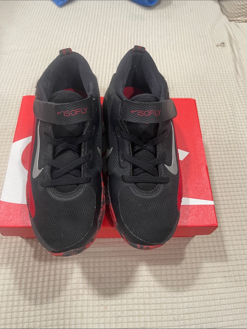 Nike Kids Black and Red ISOFly Hook-and-Loop Sneakers